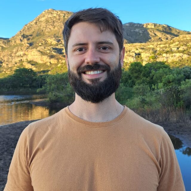 https://www.bioflore.com.br/wp-content/uploads/2023/03/Heitor-640x640.jpeg